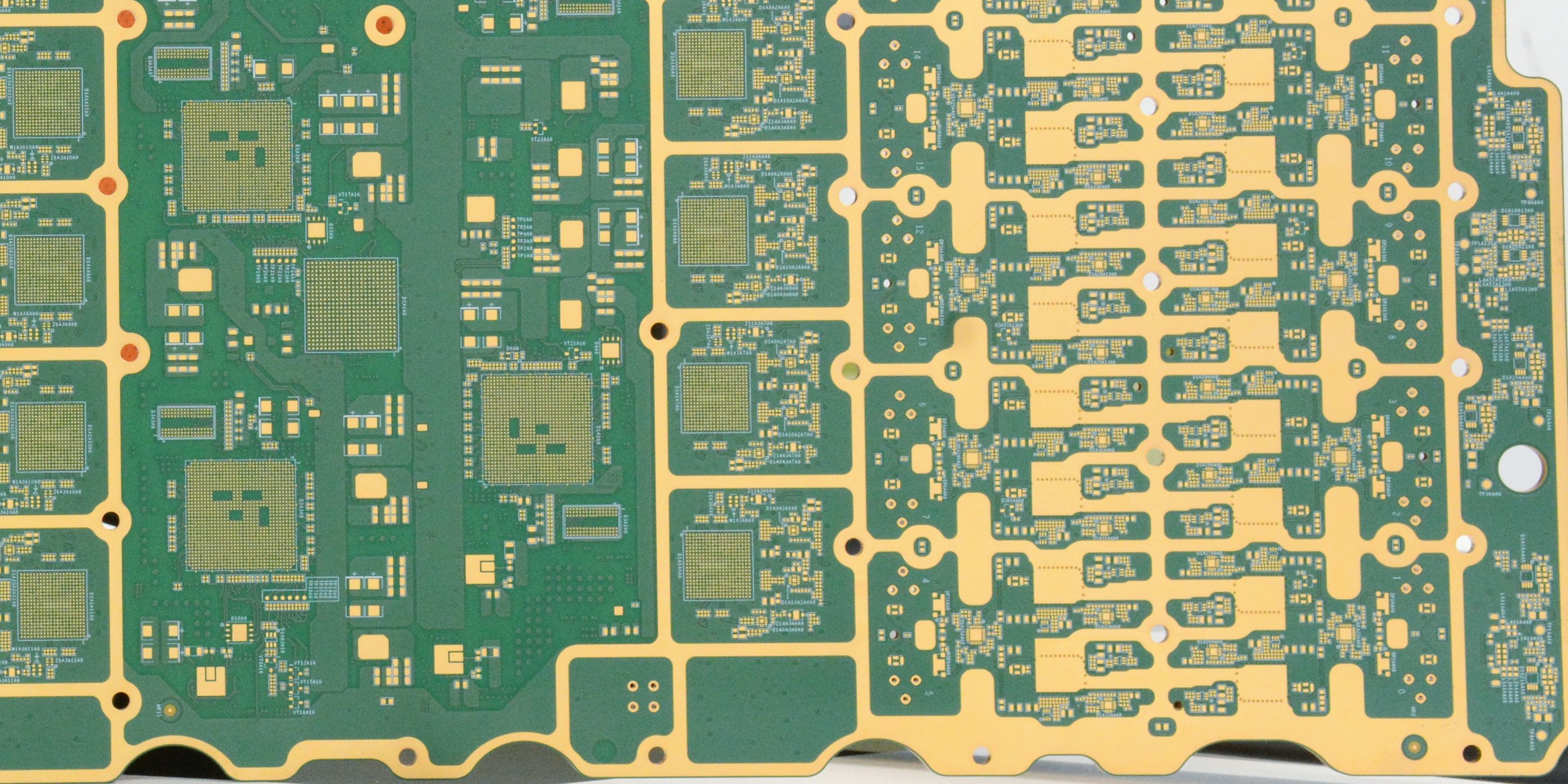 AAU�����������������